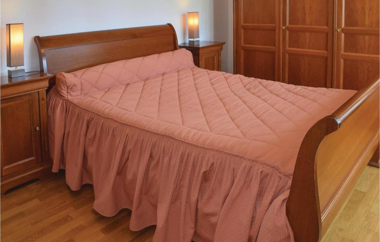 Gorgeous Apartment In Ponts With Wifi Luaran gambar